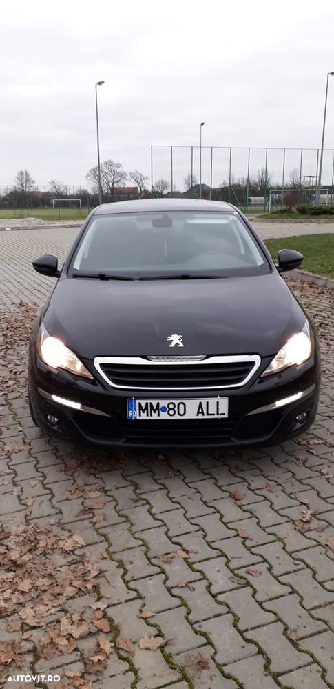 Peugeot 308 - 8