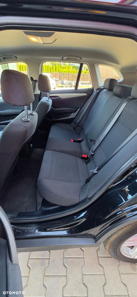BMW X1 sDrive18i xLine - 31