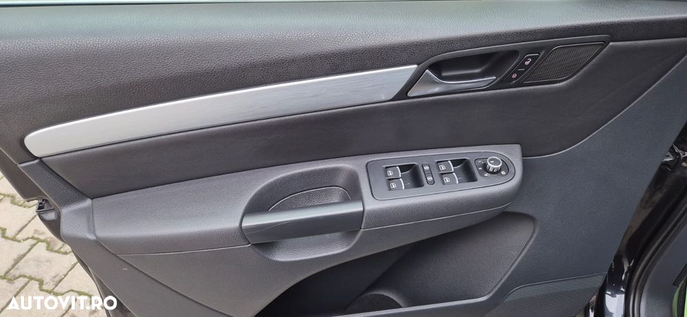 Volkswagen Sharan - 16