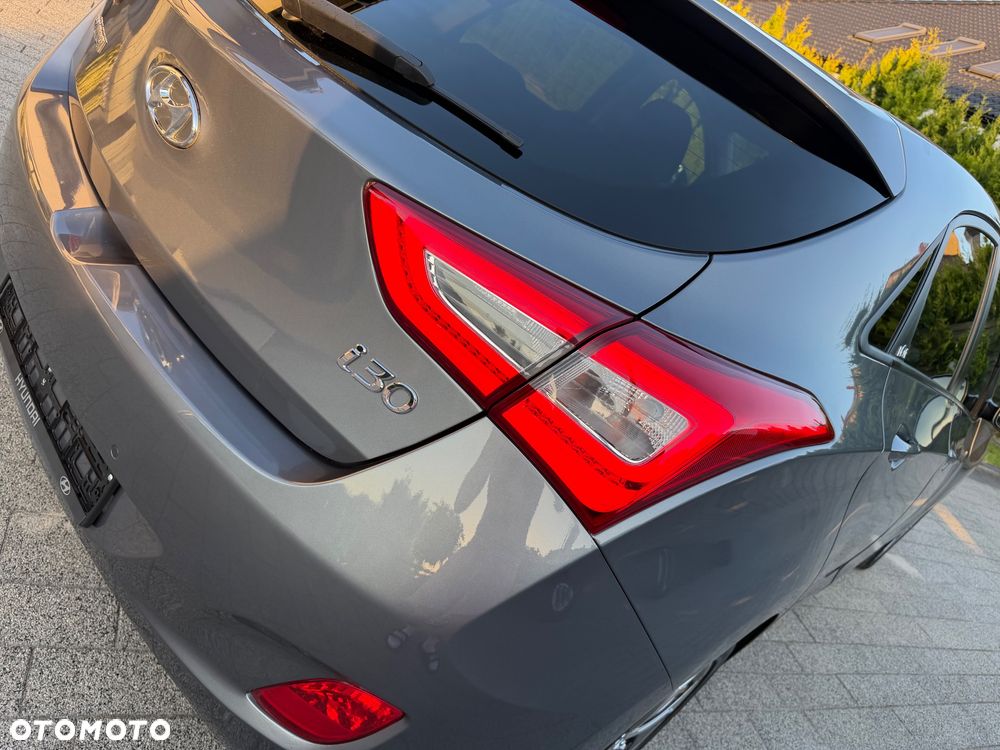 Hyundai i30 blue 1.6 GDI Passion - 10