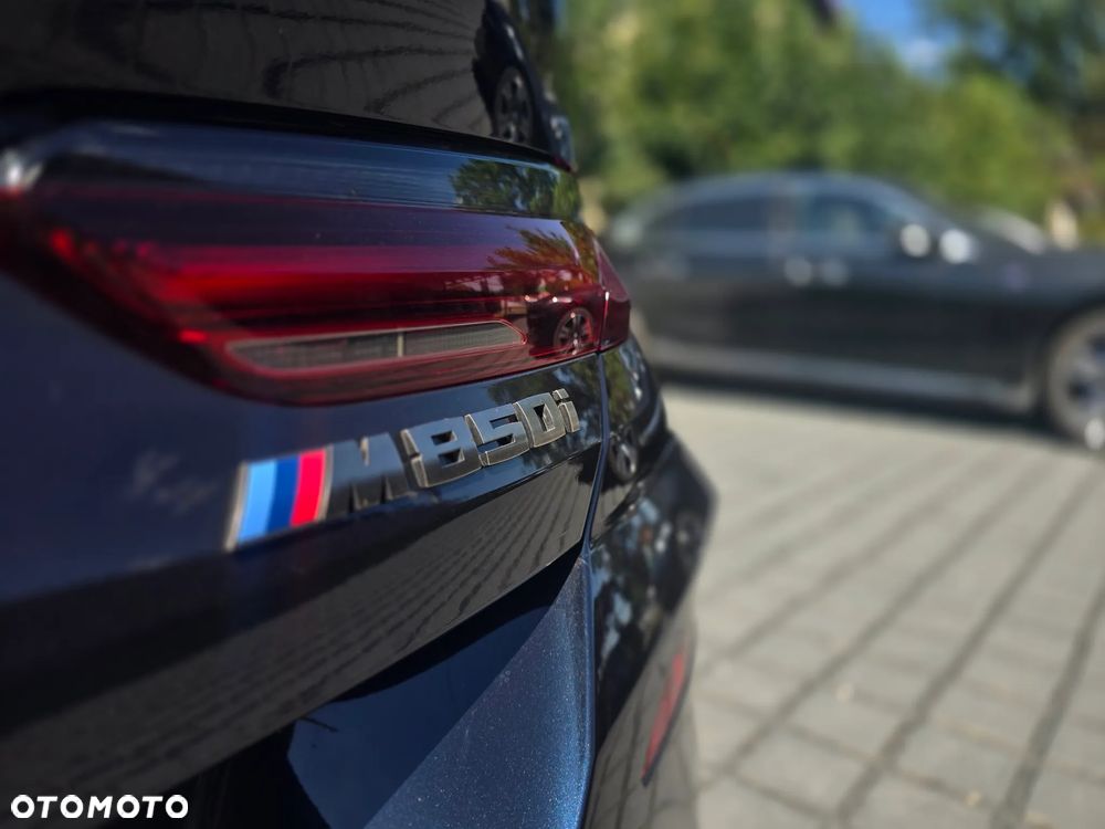 BMW Seria 8 - 34