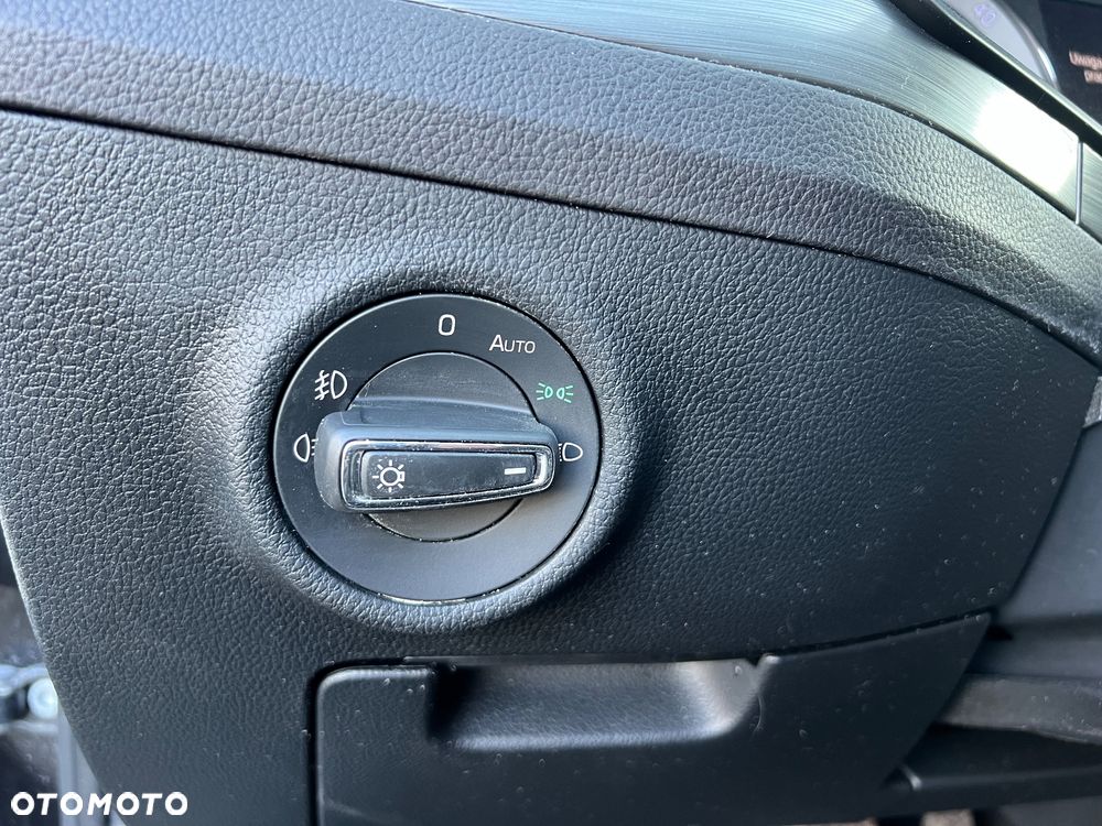 Skoda Superb 1.6 TDI DSG Ambition - 26