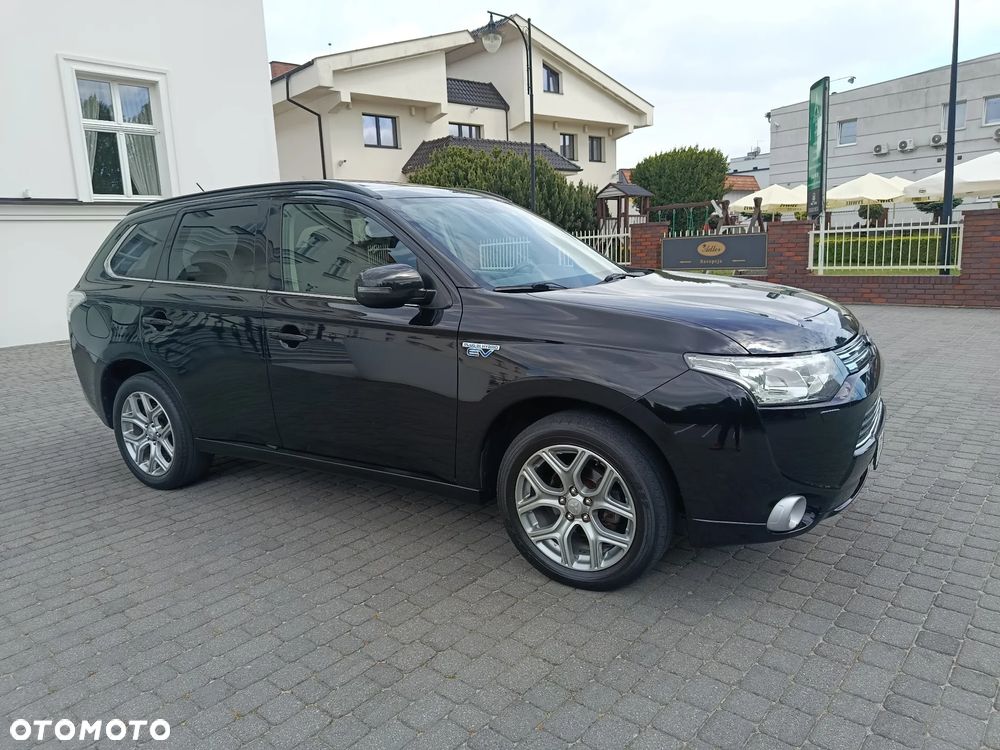Mitsubishi Outlander 2.0 4WD Plus - 9