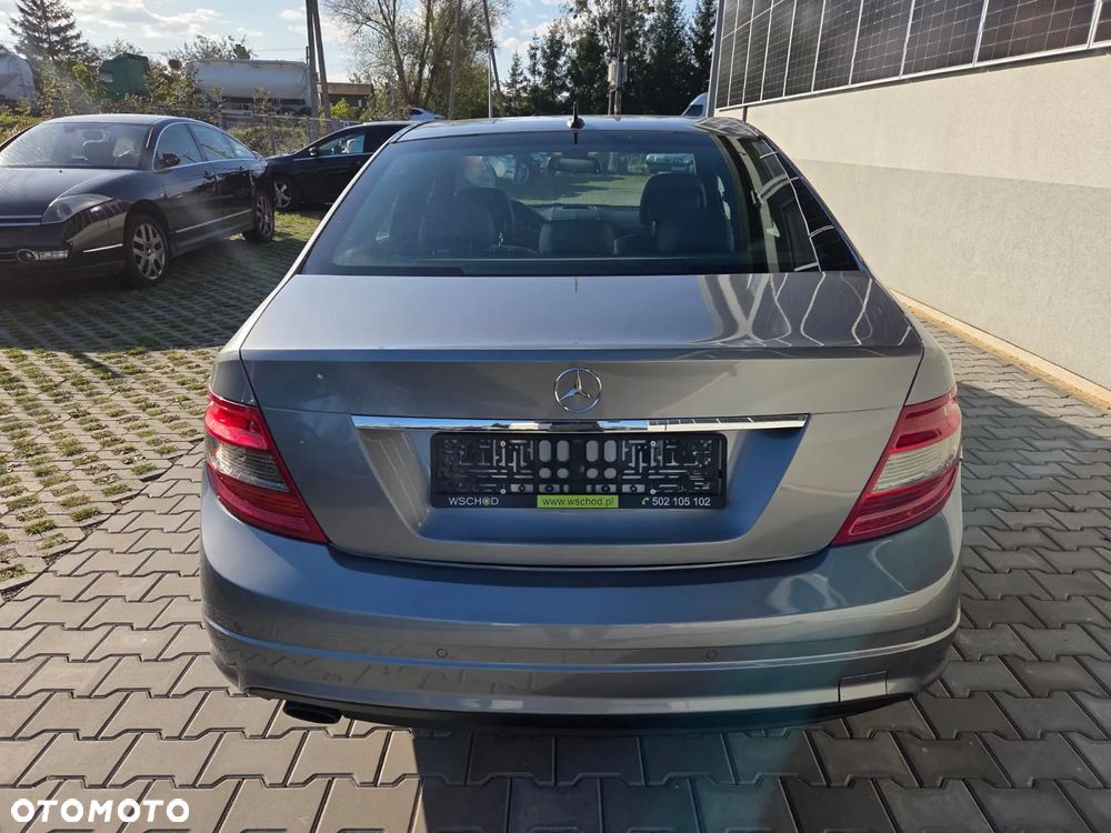 Mercedes-Benz Klasa C 200 CGI Automatik BlueEFFICIENCY - 12