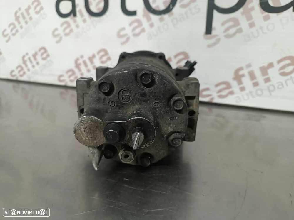 COMPRESSOR DO AC VOLVO V40 / MITSUBISHI CARISMA 1.9TD REF. 7700872158 7983B - 5