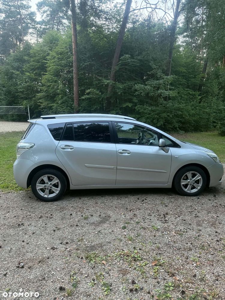 Toyota Verso 2011