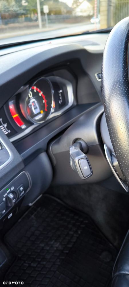 Volvo S60 T5 Geartronic RDesign - 32