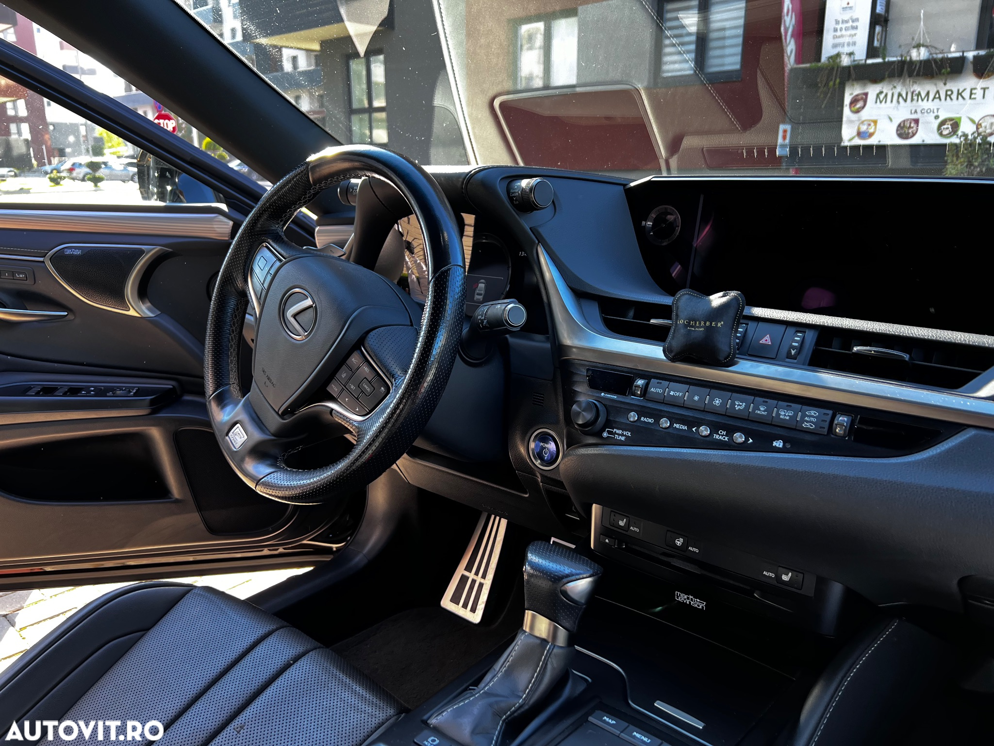 Lexus Seria ES 300h F Sport - 10