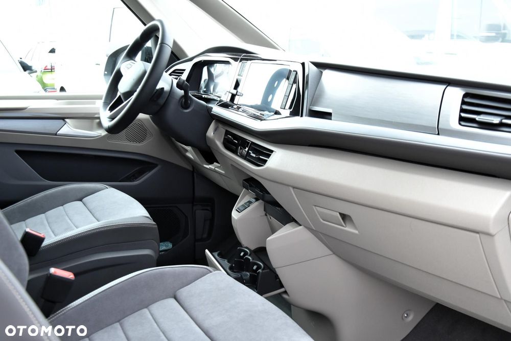 Volkswagen Multivan - 15