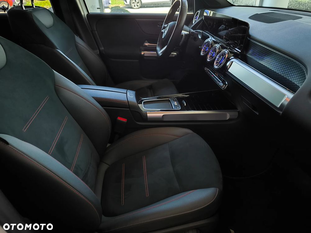 Mercedes-Benz GLB 200 AMG Line 7G-DCT - 15