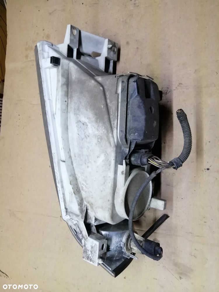 Skoda Octavia I Lift lampy przód komplet 1U1941015K 1U1941016K EU - 15