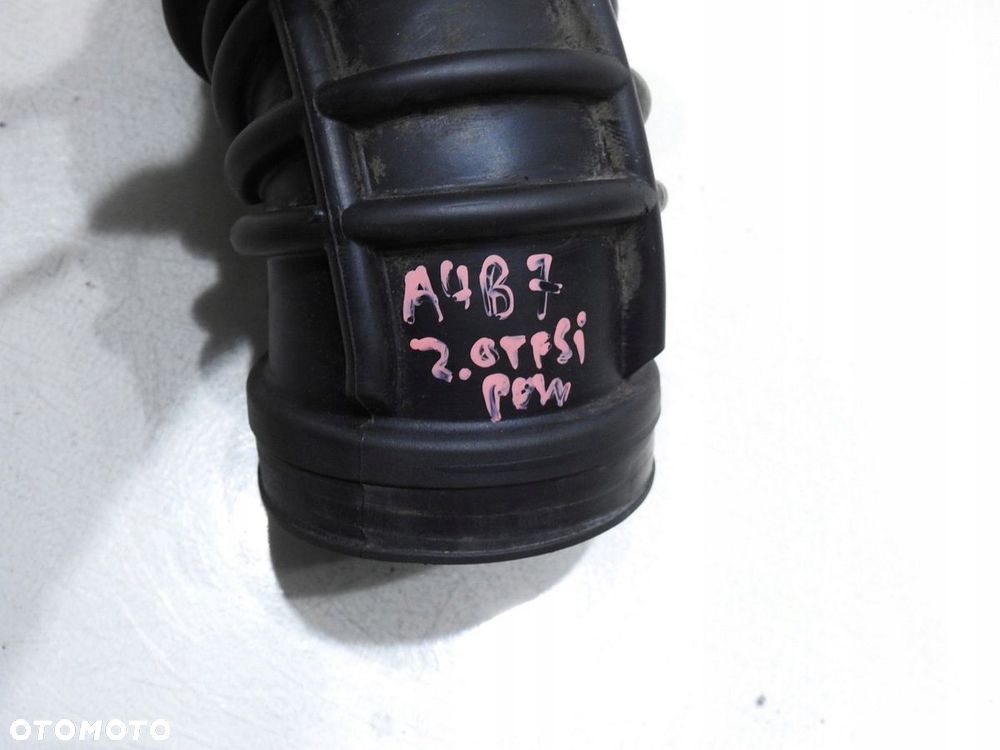 PRZEWÓD POWIETRZA AUDI A4 B7 2.0 TFSI 8E0133356D - 3