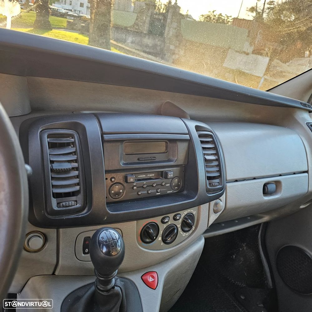 Renault Trafic - 25