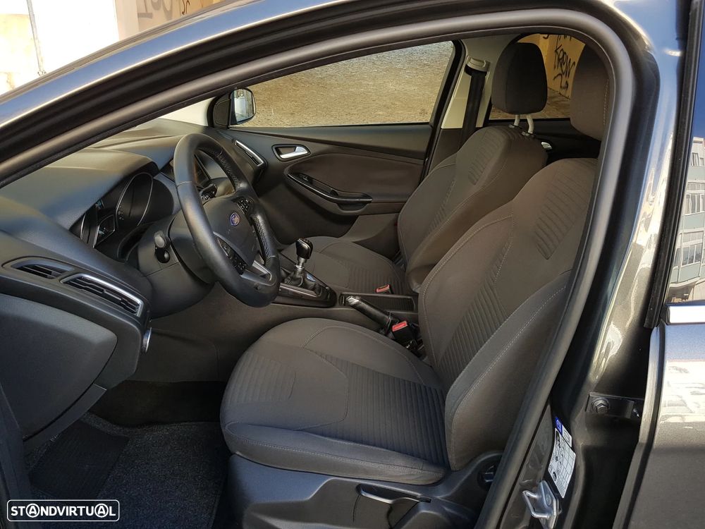 Ford Focus SW 1.5 TDCi Titanium - 25