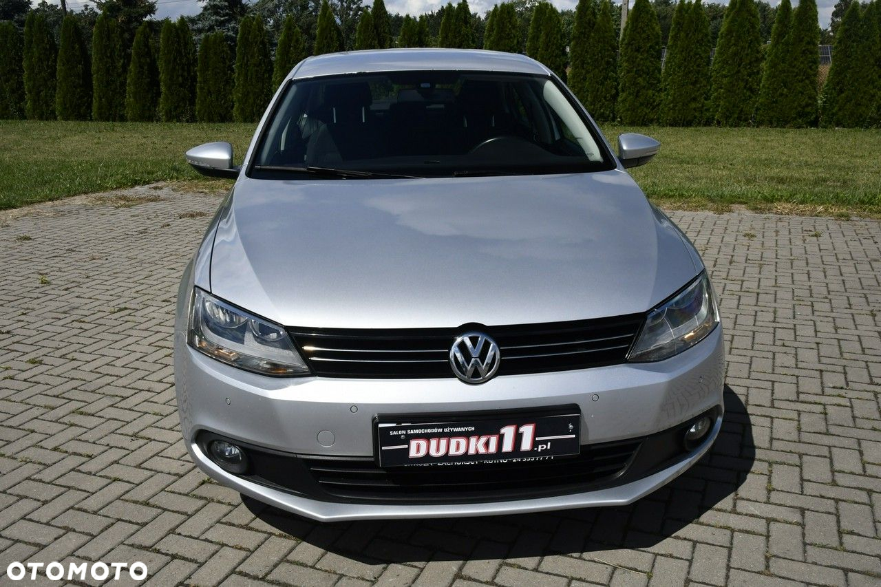 Volkswagen Jetta - 5