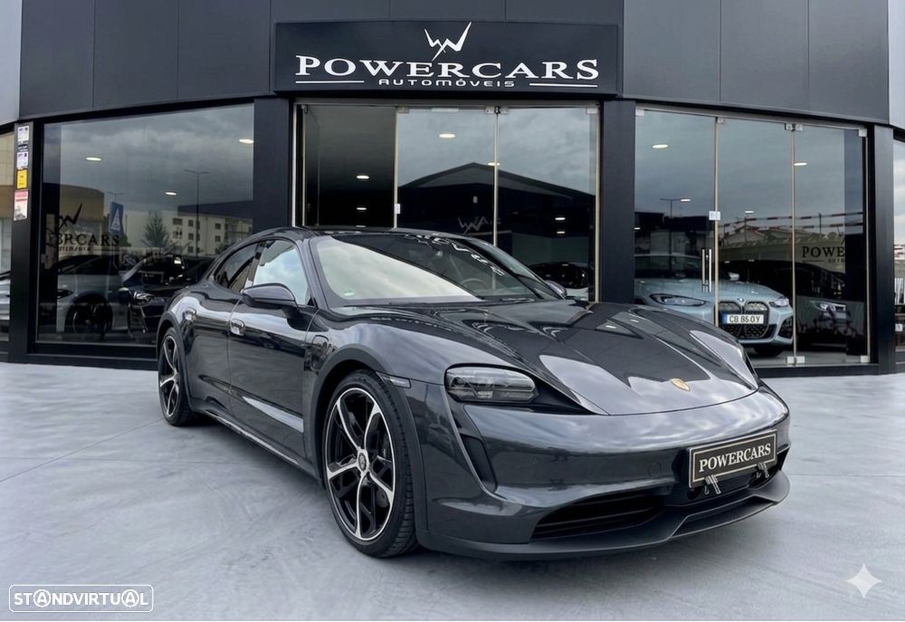 Porsche Taycan Cross Turismo 4 - 6