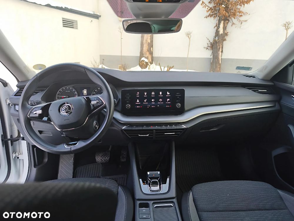 Skoda Octavia 2.0 TDI Ambition DSG - 9