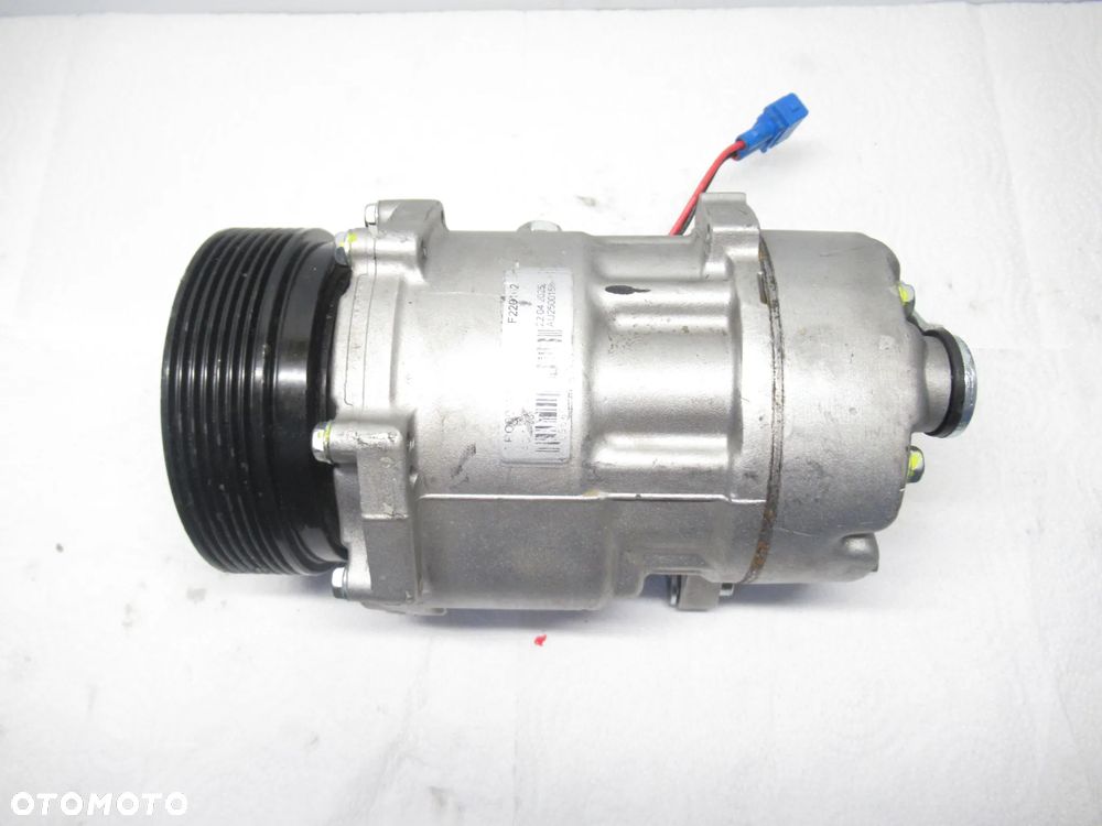 Kompresor klimatyzacji Volkswagen Transporter T4 California T4 2.8 FRC00128 7D0820805E