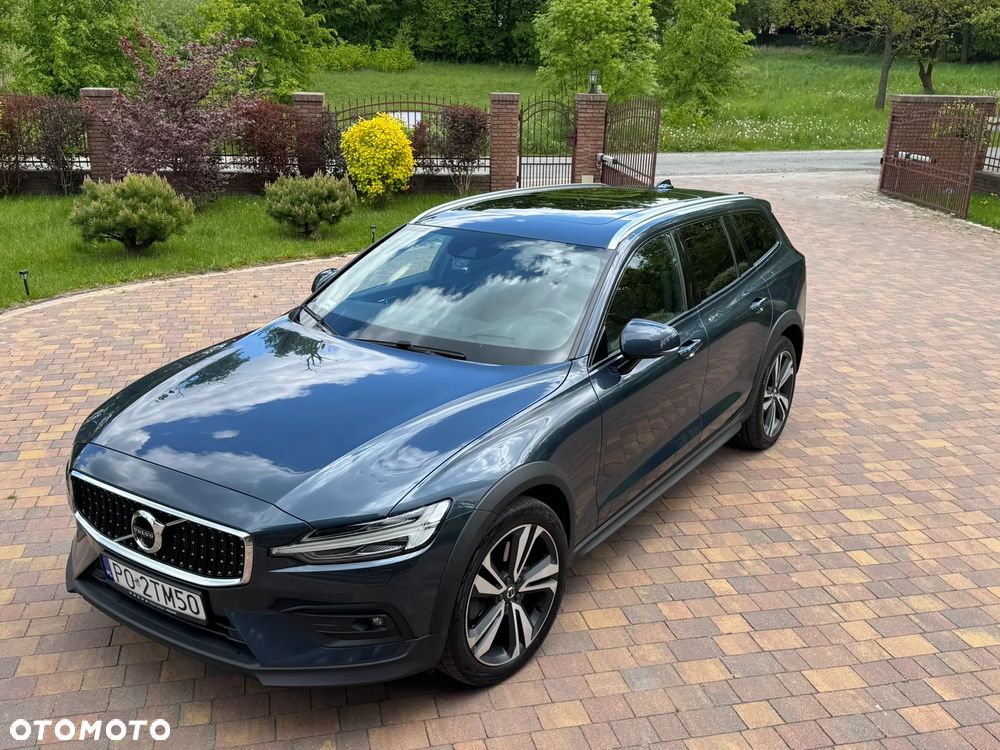 Volvo V60 Cross Country - 6