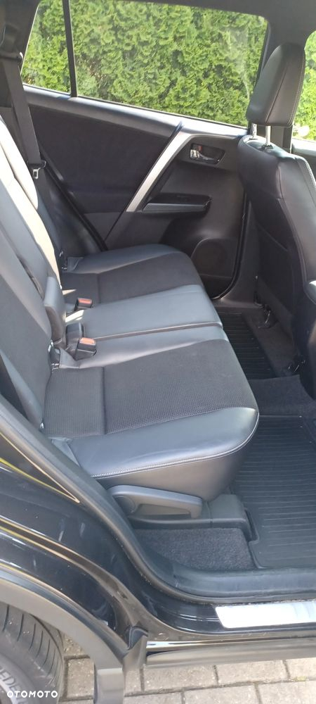 Toyota RAV4 - 10
