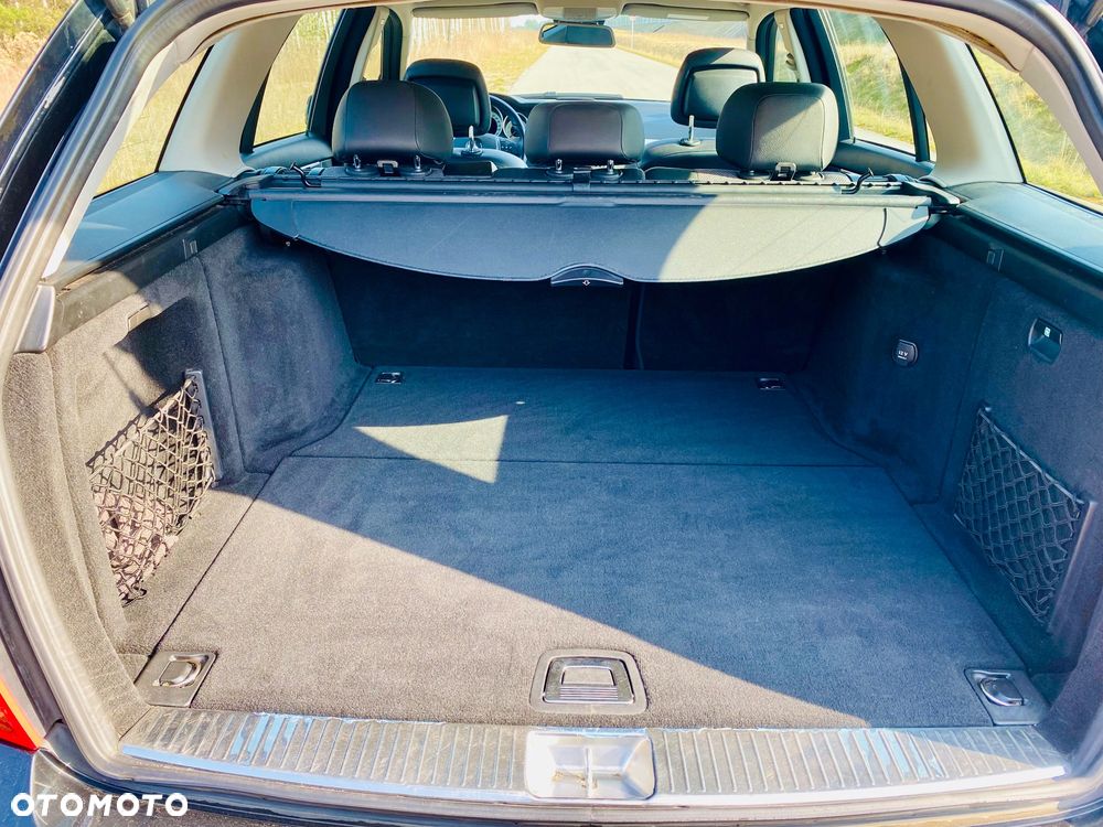Mercedes-Benz Klasa C 180 CGI Automatik BlueEFFICIENCY Avantgarde - 30