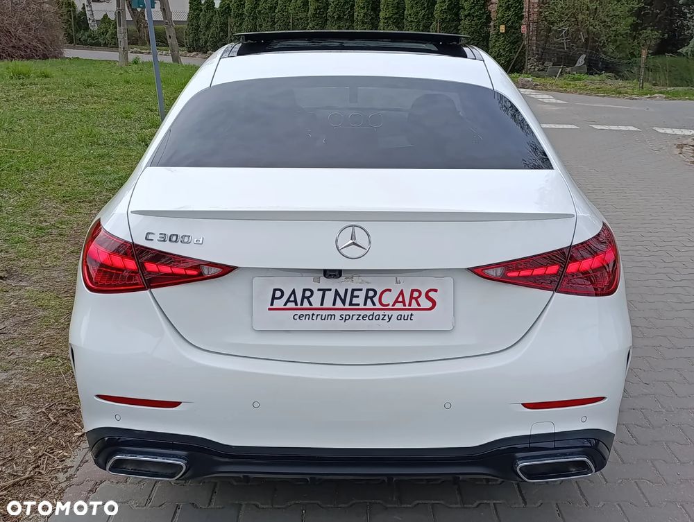 Mercedes-Benz Klasa C 300 d mHEV AMG - 9