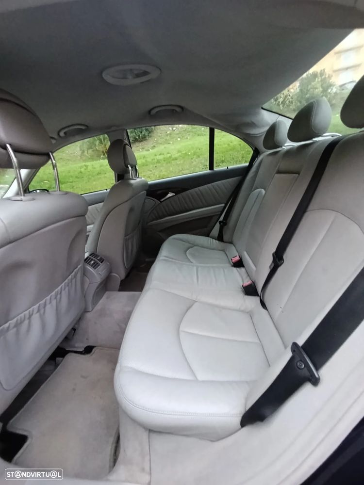 Mercedes-Benz E 220 CDi Elegance - 26