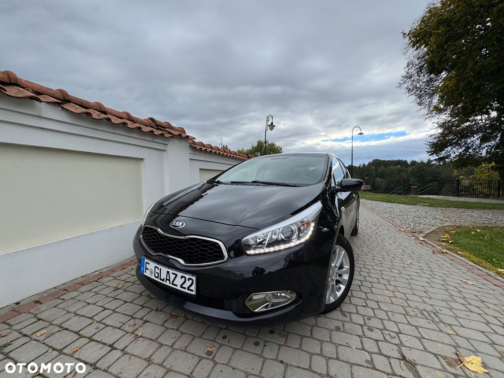 Kia Ceed 2015 photo 2
