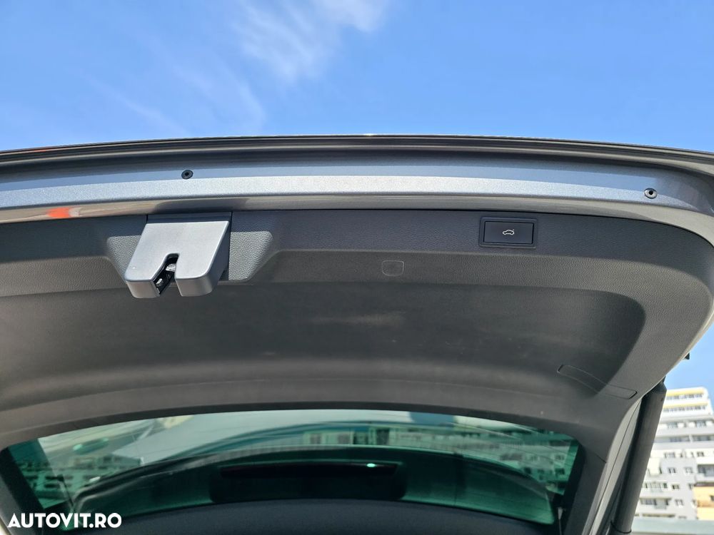 Skoda Karoq 2.0 TDI SCR 4x4 DSG Sportline - 30