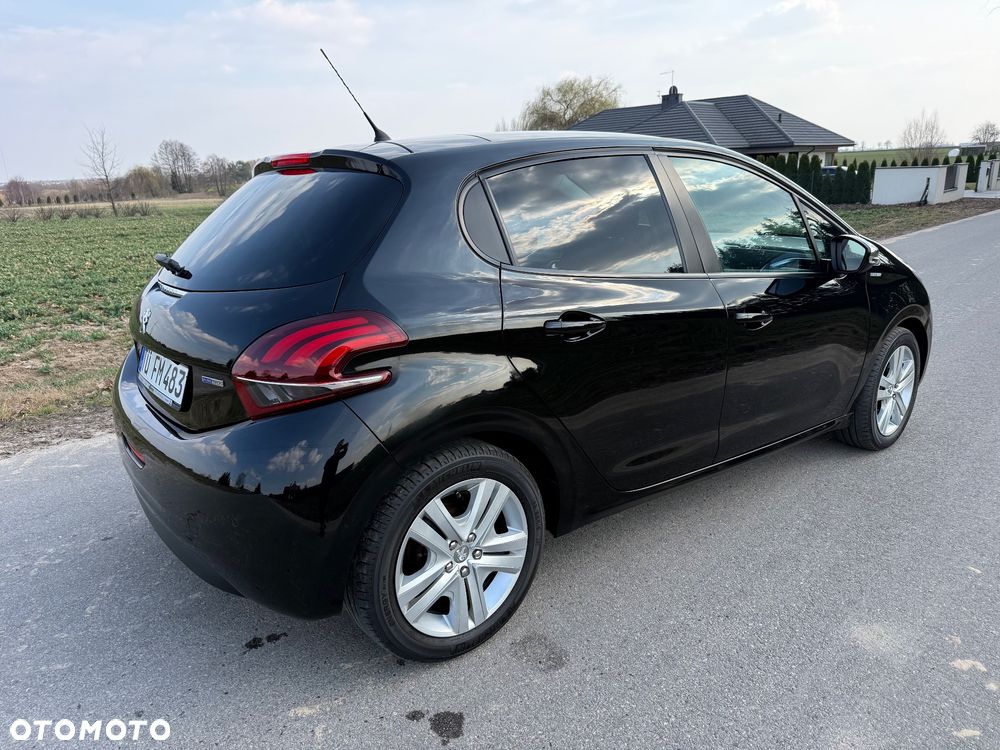 Peugeot 208 1.2 PureTech Style - 7