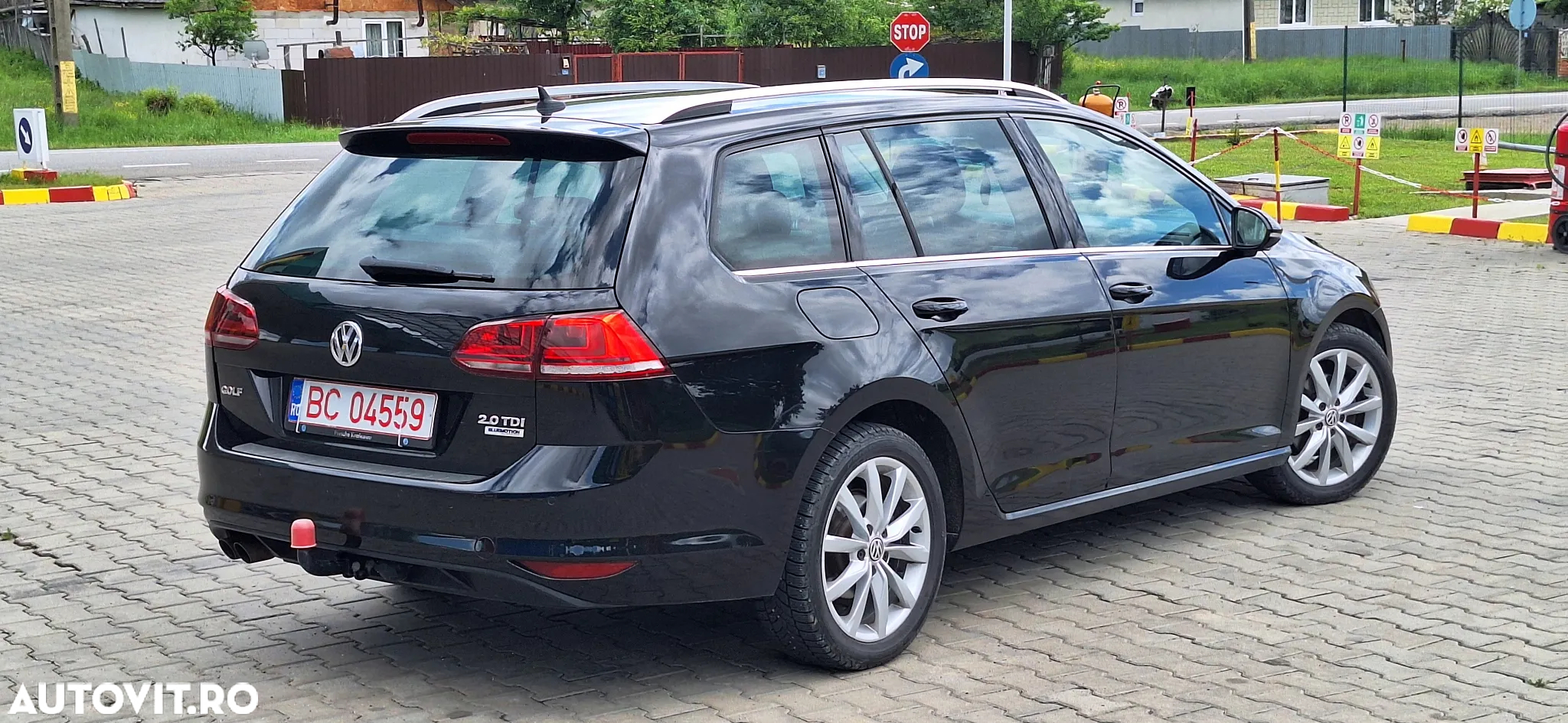 Volkswagen Golf 2.0 BlueTDI DSG Highline - 4