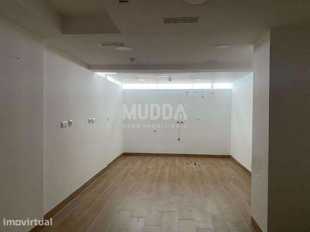 Loja para Arrendamento em Espinho — Localização Premium - Grande imagem: 4/10