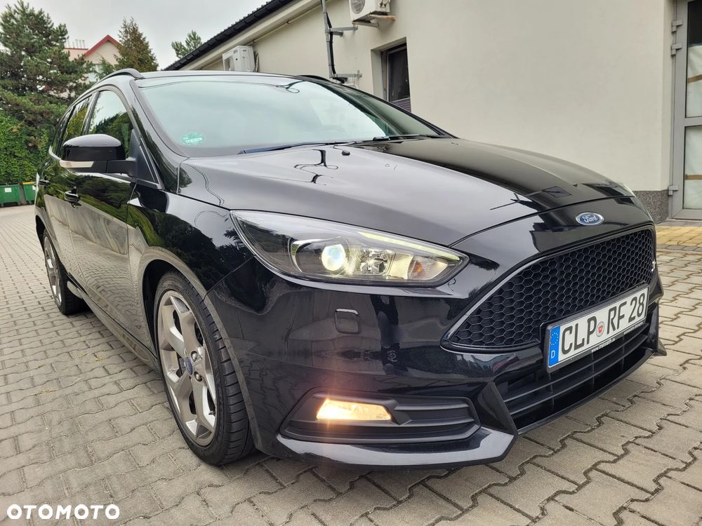 Ford Focus 2.0 TDCi ST mit Leder-Sport-Paket - 8
