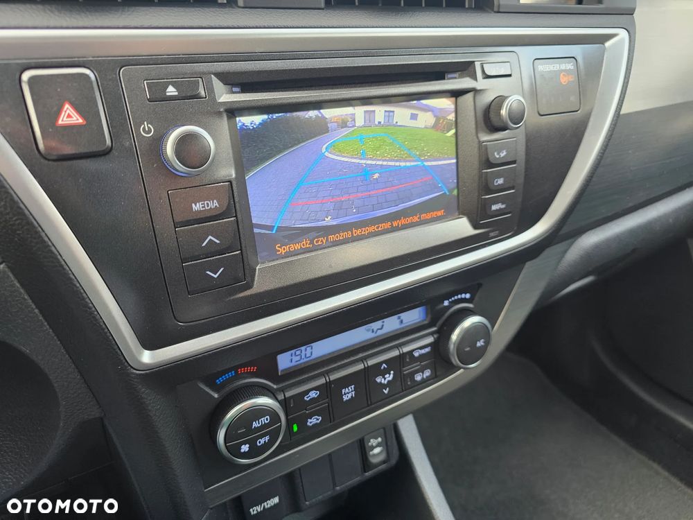 Toyota Auris 1.4 D-4D Luna - 27