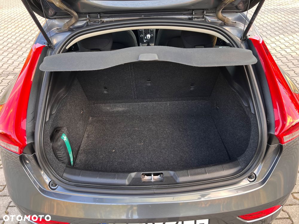 Volvo V40 D2 Kinetic - 27