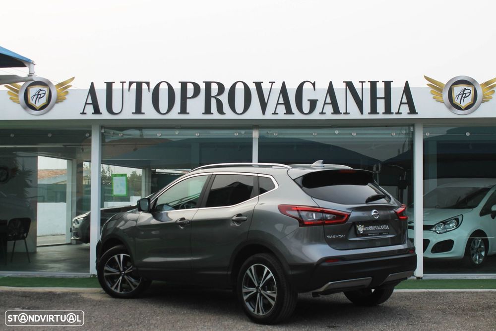 Nissan Qashqai 1.5 dCi N-Connecta J18+Led - 48
