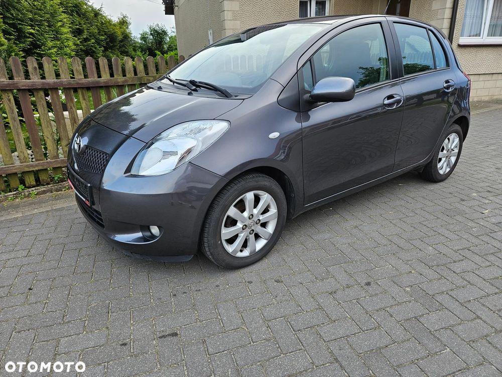 Toyota Yaris 1.3 VVT-i Cool - 2