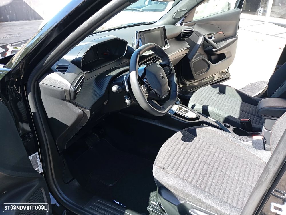 Peugeot 2008 PureTech 130 EAT8 Active Pack - 11
