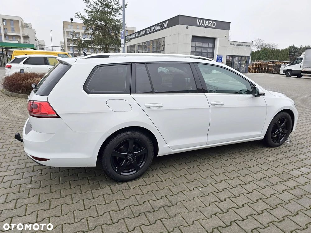 Volkswagen Golf Variant 2.0 TDI (BlueMotion Technology) Highline - 8