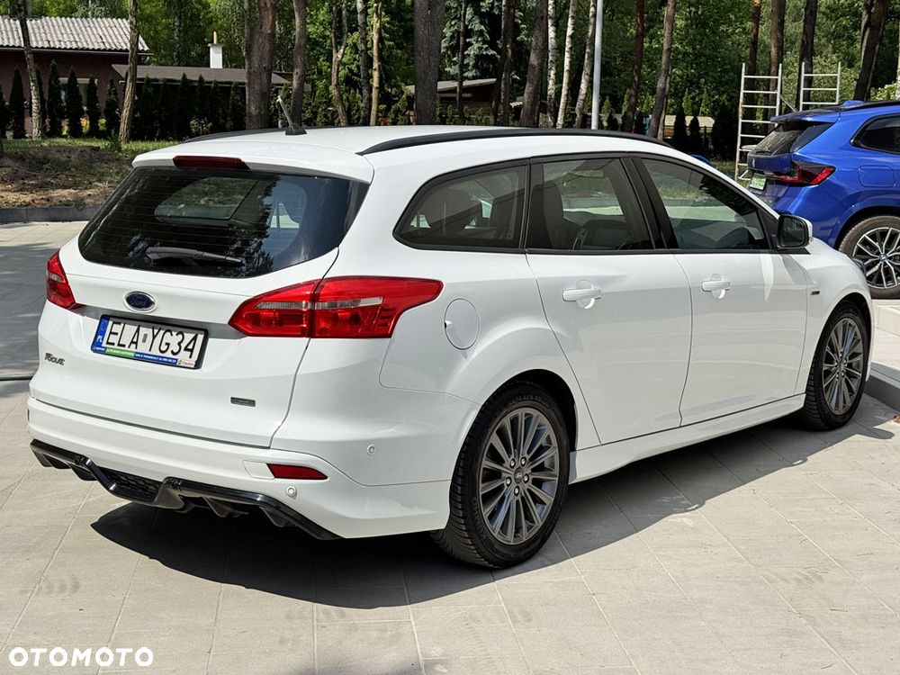 Ford Focus 1.0 EcoBoost Start-Stopp-System ST-LINE - 10