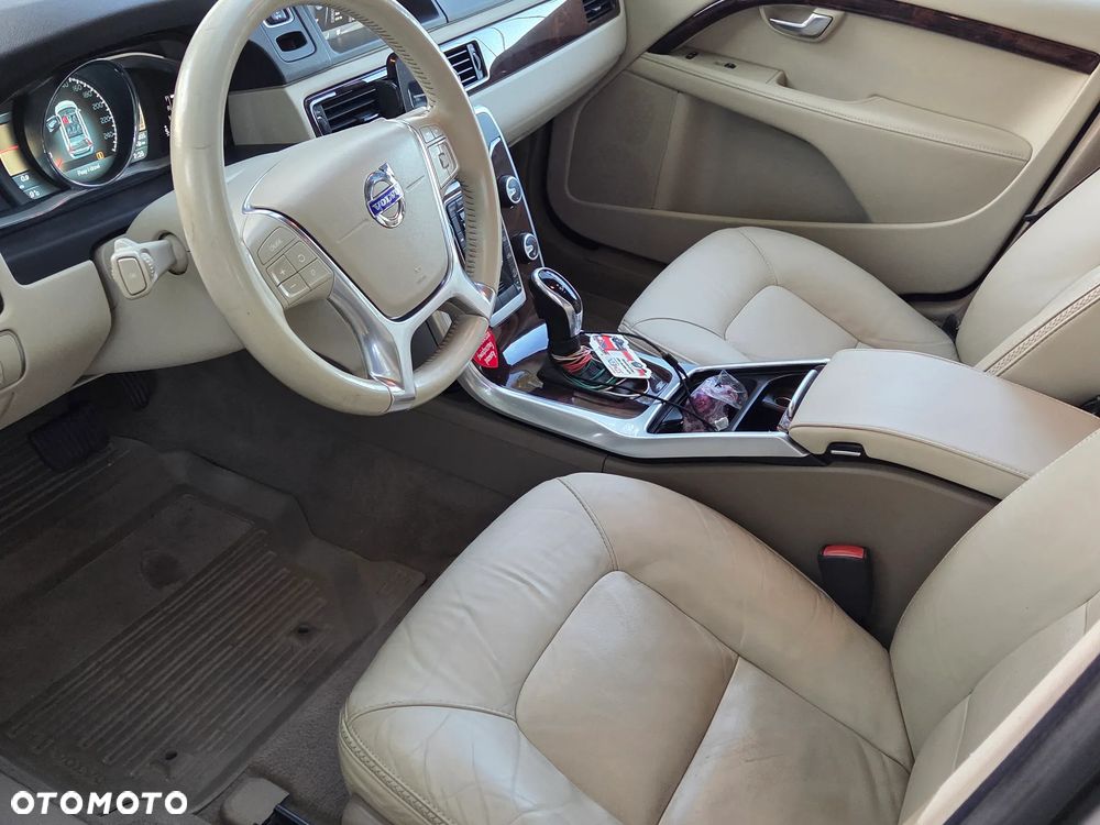 Volvo XC 70 - 13
