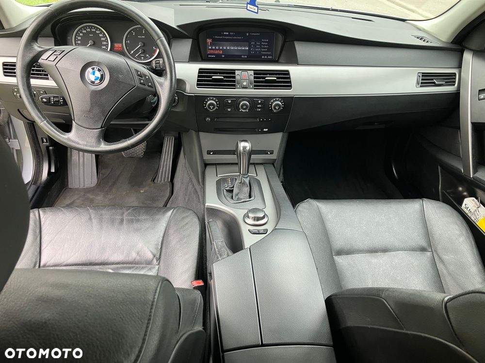 BMW Seria 5 530xd Touring - 8