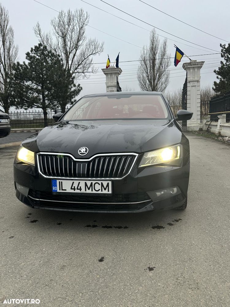 Skoda Superb 2.0 TDI DSG Style - 2