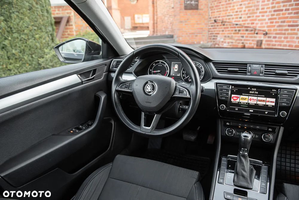 Skoda Superb 1.6 TDI DSG Ambition - 25