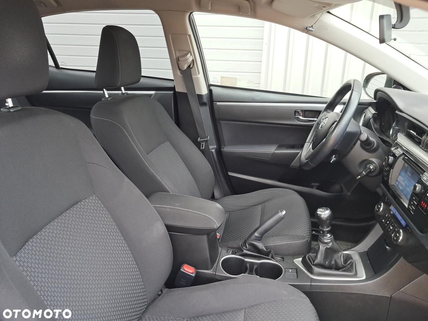Toyota Corolla - 14