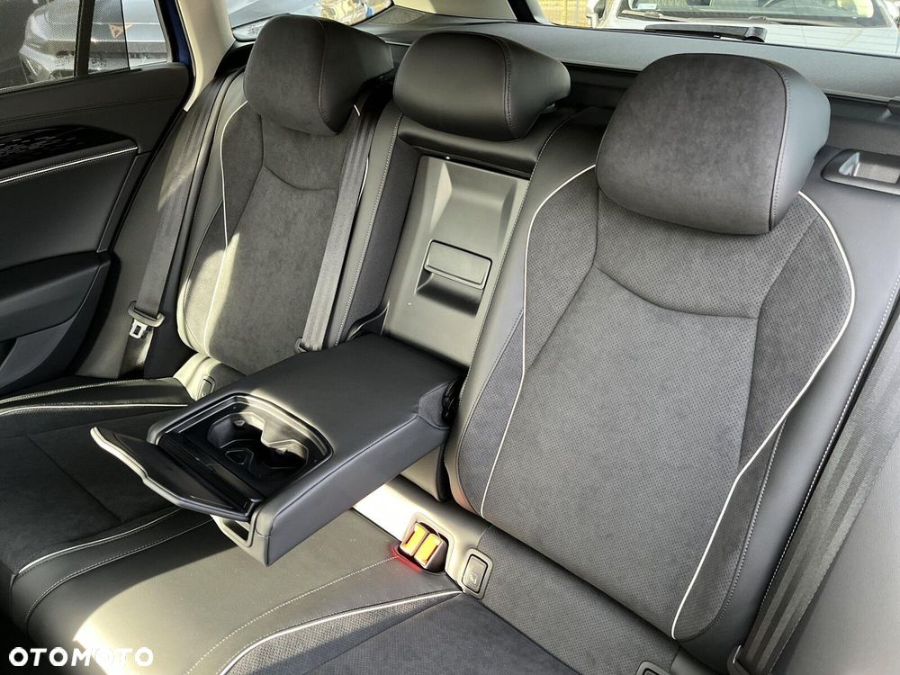 Volkswagen Passat - 23