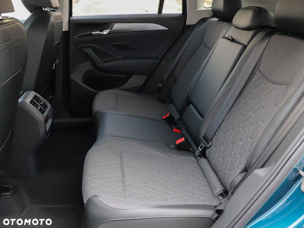 Volkswagen Tiguan - 12