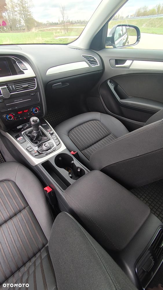 Audi A4 Avant 2.0 TFSI Ambiente - 25