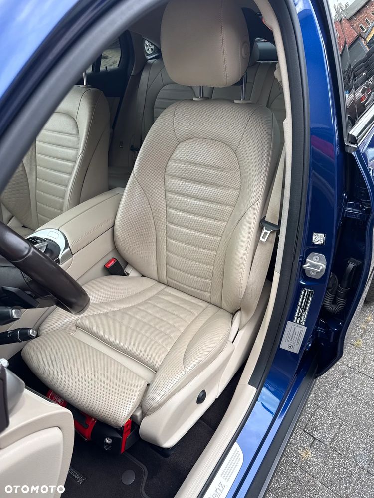 Mercedes-Benz GLC 250 4Matic 9G-TRONIC AMG Line - 17