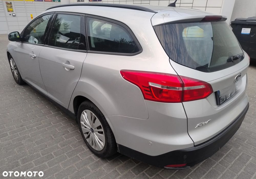 Ford Focus 2.0 TDCi Titanium ASS - 4